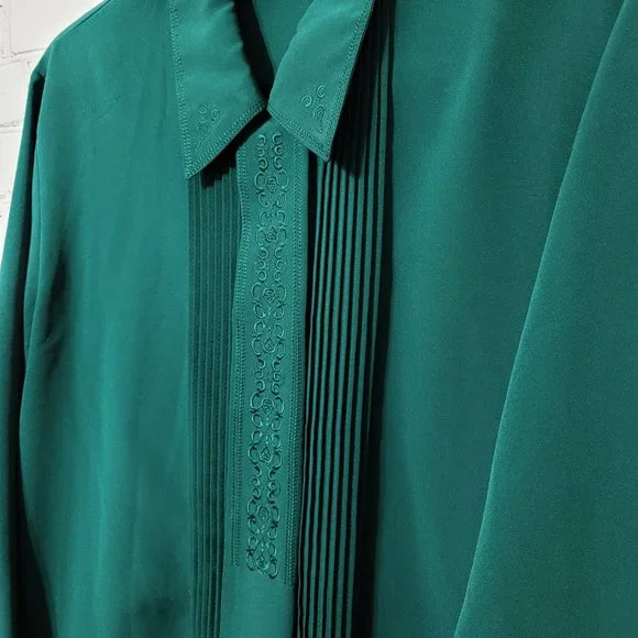 Claudia Richard Green Embroidered Button Front Blouse 10 - Picture 3 of 7